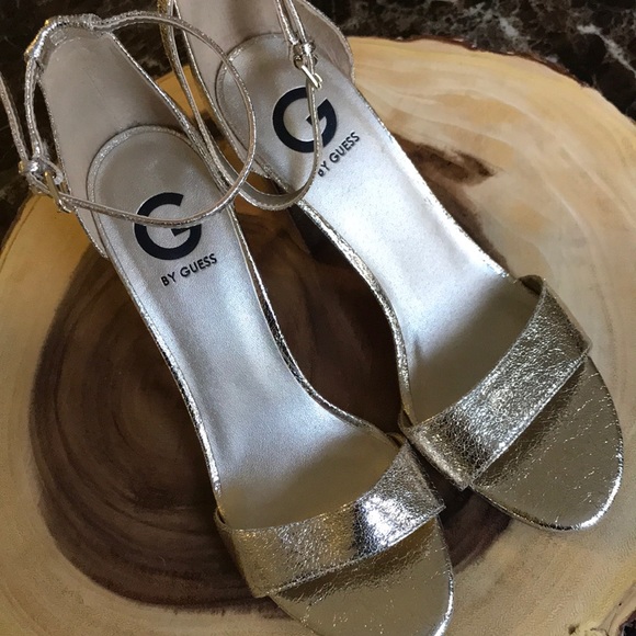 NWOB Guess gold metallic 5” ankle strap heels - Picture 5 of 5